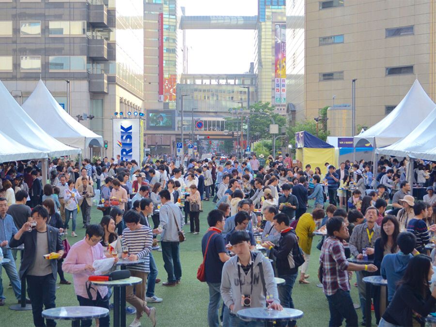 Fukuoka Fureai Park (in front of Fukuoka City Office)